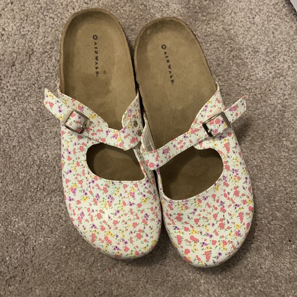 NWOT Airwalk cork sole sandals - Picture 2 of 6